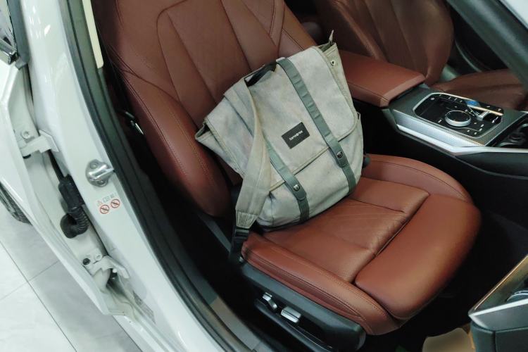 Used BMW i3 2023 eDrive 40 L Midnight Edition
