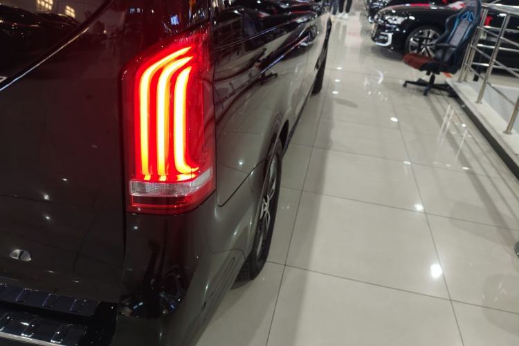 Used Mercedes-Benz V-Class 2020 V 260 L Long-wheelbase Luxury Edition