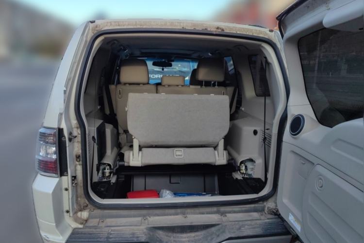 Used Mitsubishi Pajero 
