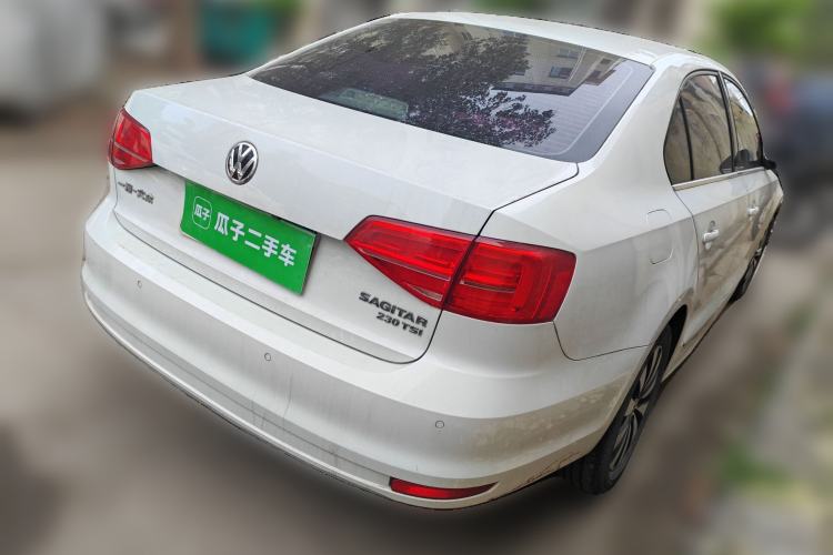 Used Volkswagen Sagitar 2015 230TSI Automatic Luxury Model