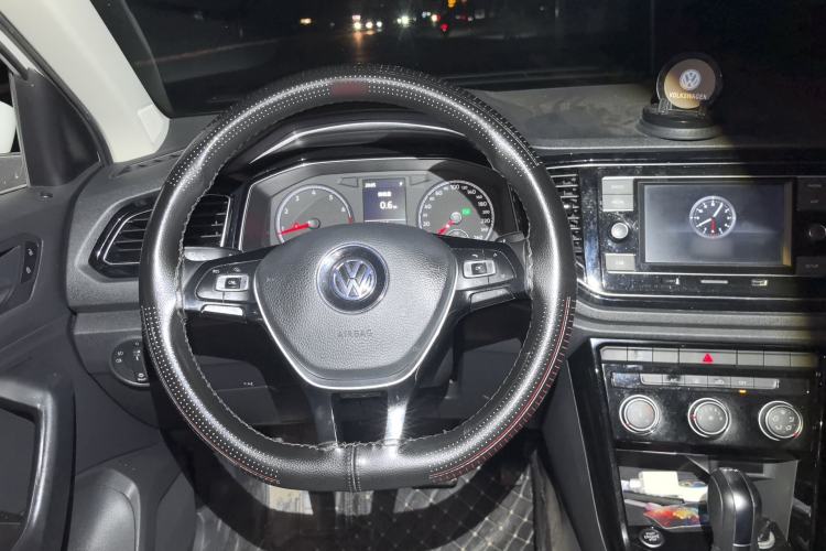 Used Volkswagen T-ROC 2018 280TSI DSG Two-Wheel-Drive Comfort Version China V Standard