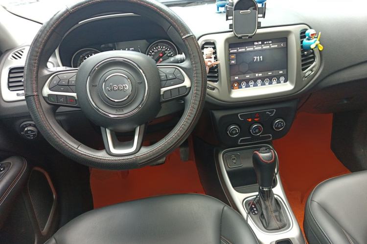 Used Jeep Compass 2017 200T Automatic Enjoyment Version Center Console