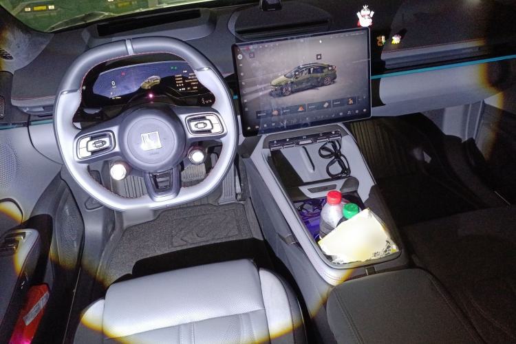 Used Zeekr 007GT 2025 Long-Range Rear-Wheel Drive Intelligent Driving Version 100 kWh Center Console