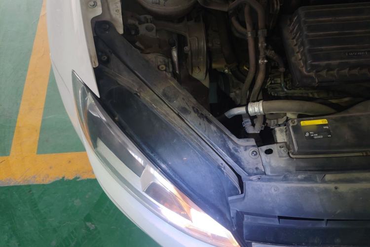 Used Volkswagen Golf 2016 230TSI Automatic Comfort Version Right Front Headlight