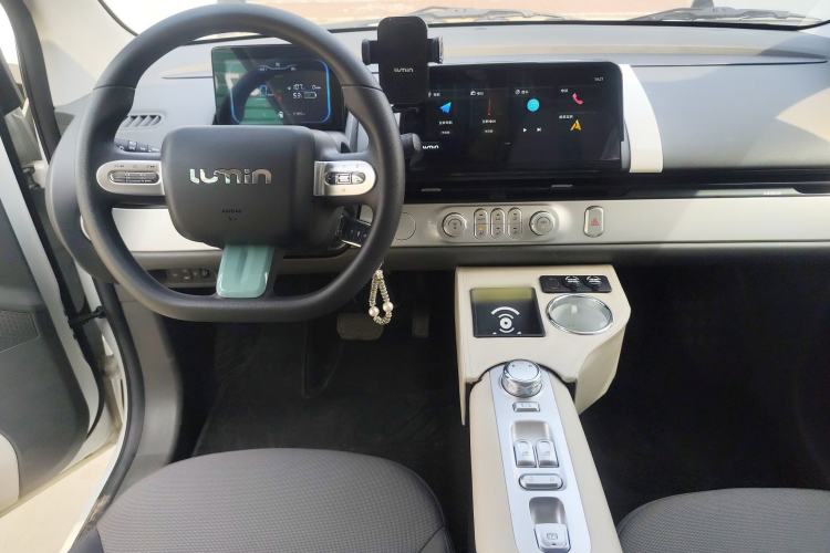 Used CHANGAN NEVO Lumin 2025 205 km Xiangqin Version
