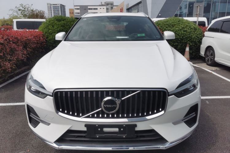 Used Volvo XC60 2025 B5 Four-Wheel Drive Smart & Advanced Luxury Edition Front