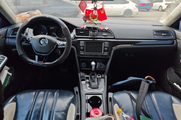 Used Volkswagen Lamando 2017 230TSI DSG Fashion Edition
