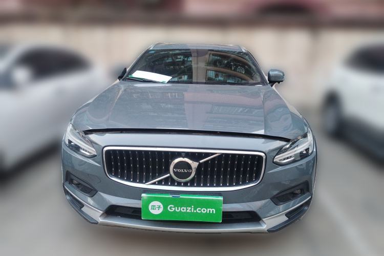 Used Volvo V90 2021 Cross Country B5 AWD Smart Range Edition Front