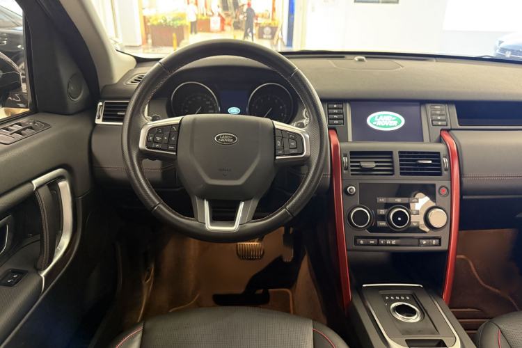 Used Land Rover Discovery Sport 2019 240 PS SE Dynamic Version China VI Standard Interior 9