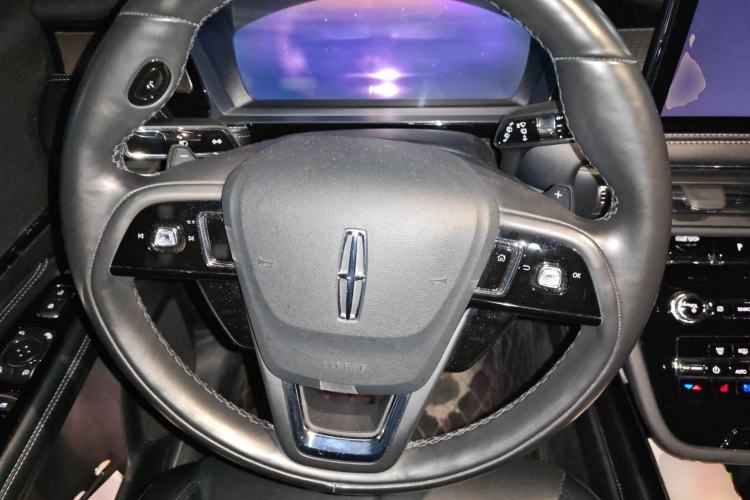 Used Lincoln Corsair 2022 2.0T Two-Wheel Drive Deluxe Edition Steering Wheel