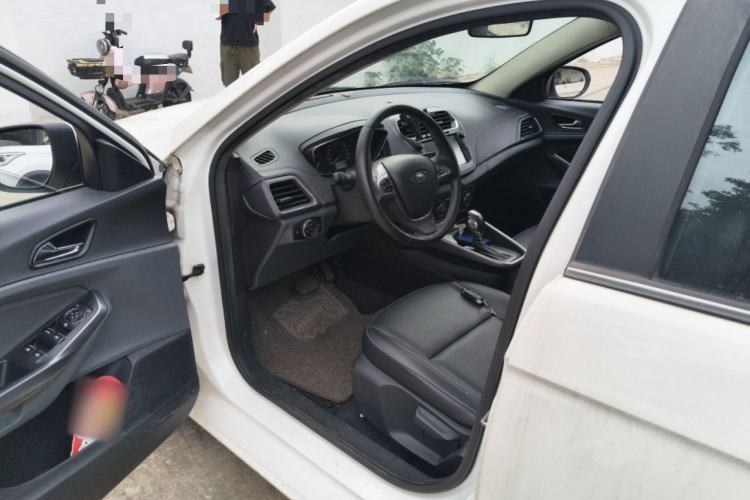 Used Ford Escort 2017 Happiness Edition 1.5L Automatic Fashion Version Driver Seat