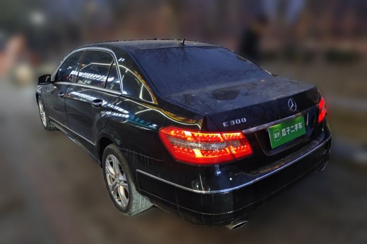 Used Mercedes-Benz E-Class 2010 E 300 L Fashion Model