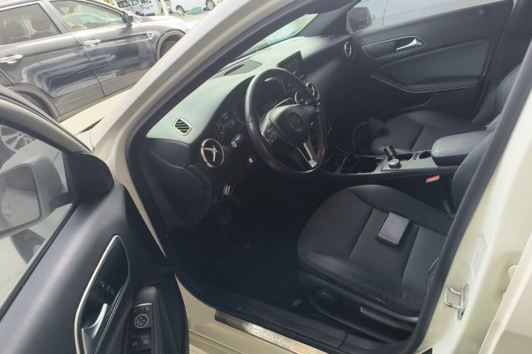 Used Mercedes-Benz A-Class 2015 A 180 Driver Seat