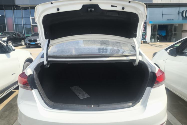 Used Hyundai Elantra (6th Generation / Lingdong) 2016 1.6L Automatic ZhiXuan – Elite Version
