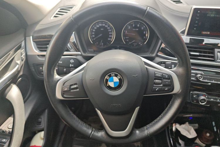 Used BMW X2 2019 sDrive25i Leading Edition M Sport Package China VI Steering Wheel