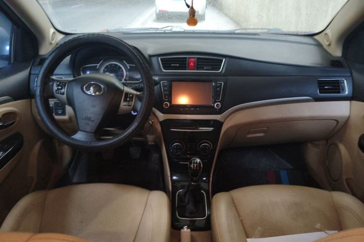 Used Great Wall C30 2013 New Vision Edition 1.5L Manual ZhiShang Model Center Console