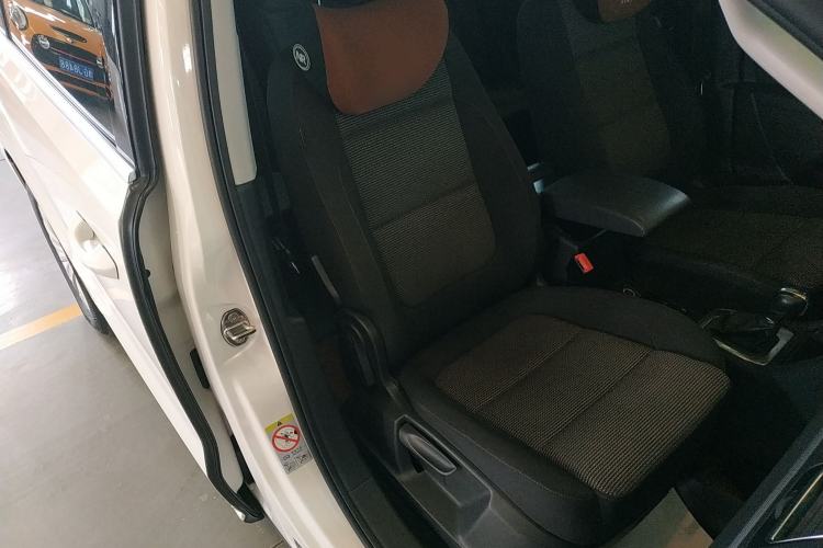 Used Volkswagen Sharan 2014 2.0 TSI Standard Model Right Front Seat