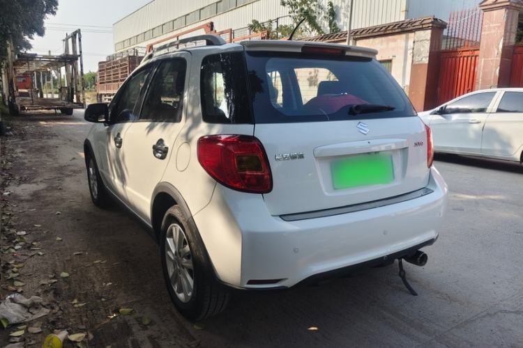 Used Suzuki SX4 2013 1.6L Manual CoolRide Model
