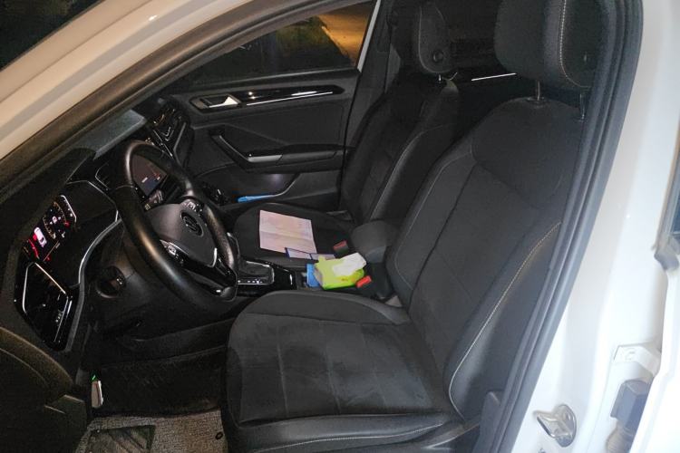 Used Volkswagen T-ROC 2021 280TSI DSG Two-Wheel Drive Luxury Smart Connectivity Version Left Front Seat