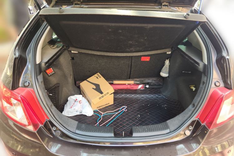 Used Geely Auto Classic Emgrand 2012 Hatchback 1.5L Manual Chao Yue Huimin Model