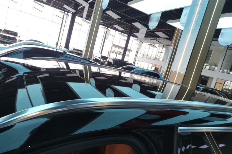 Used Hima AITO M8 2025 Extended-Range Max+ Version 53.4 kWh 5-Seater Edition
