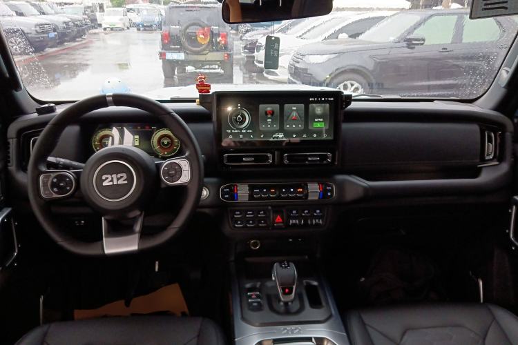 Used 212 T01 2025 2.0T Changfeng