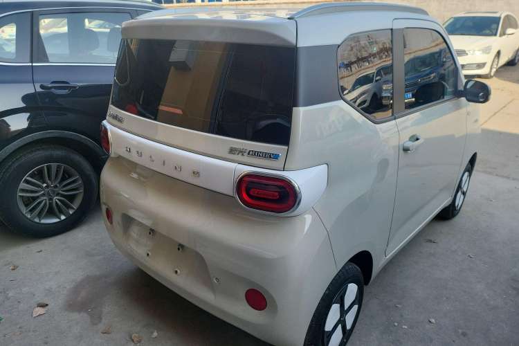 Used Wuling Hongguang MINIEV 2024 3rd Generation 215km Advanced Version