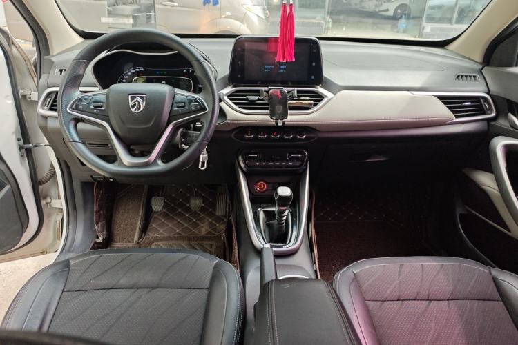Used Baojun 510 2017 1.5L Manual Fashion Model