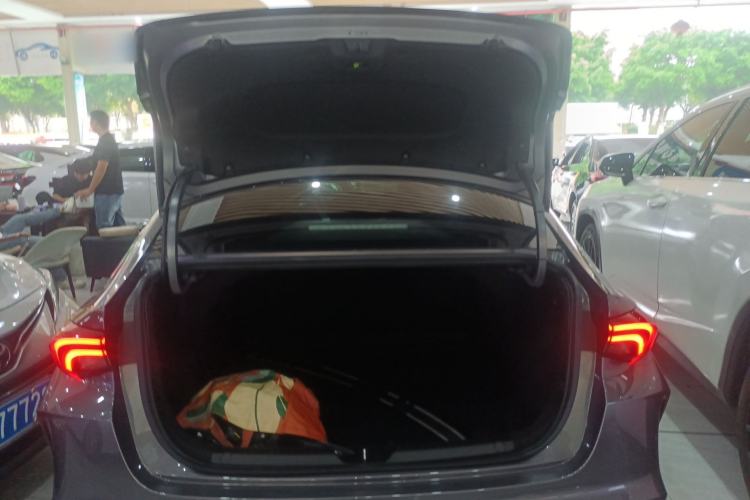 Used GAC Trumpchi EMPOW 2023 270T DCT J16 Version Trunk