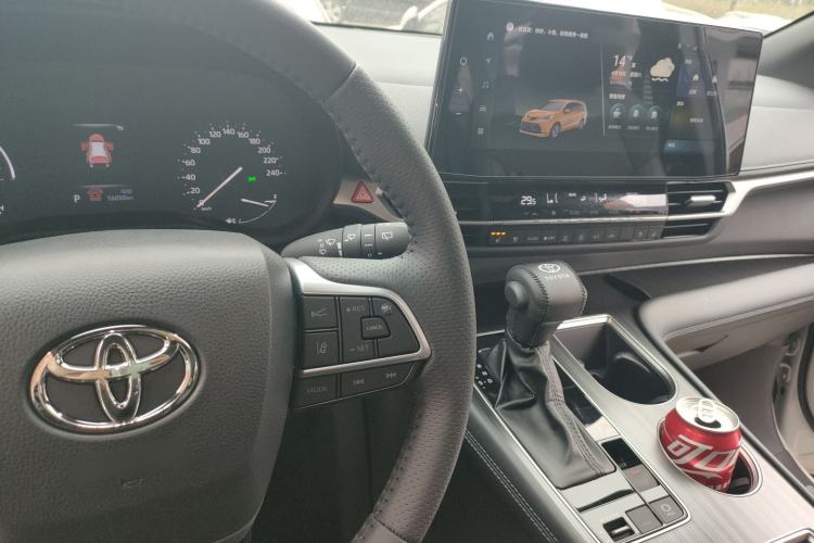 Used Toyota SIENNA 2024 2.5L Hybrid Four-Wheel Drive Prestige Edition