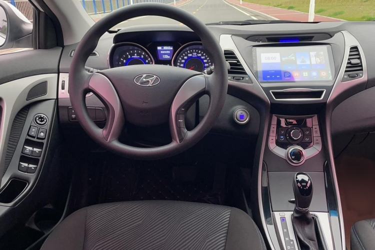 Used Hyundai Elantra (5th Generation / Langdong) 2013 1.6L Automatic Leading Model Steering Wheel