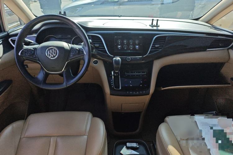 Used Buick GL8 2018 ES 28T Luxury Model China VI Standard Center Console