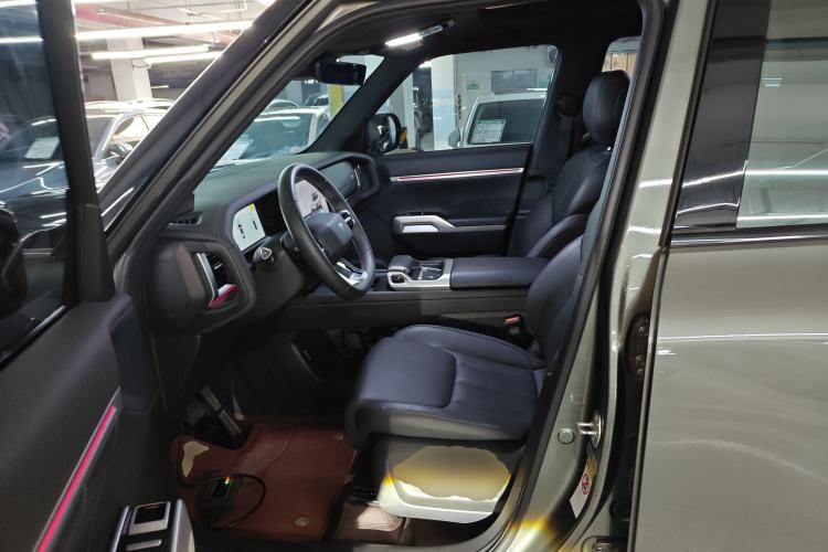 Used Deepal G318 2024 Four-Wheel-Drive Air Suspension Model