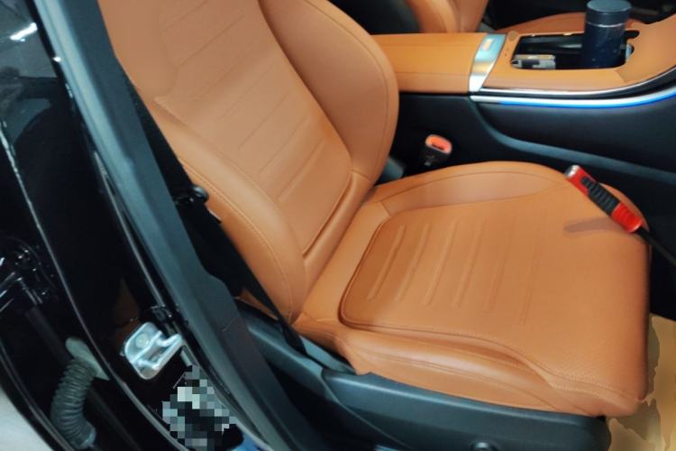 Used Mercedes-Benz GLC 2024 GLC 260 L 4MATIC Luxury Model 5 Seats Right Front Seat