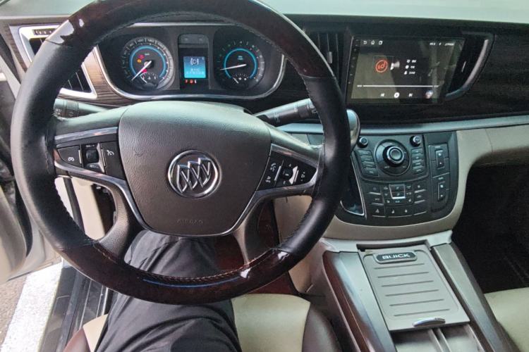 Used Buick GL8 2011 3.0L GT Luxury Business Haoya Edition