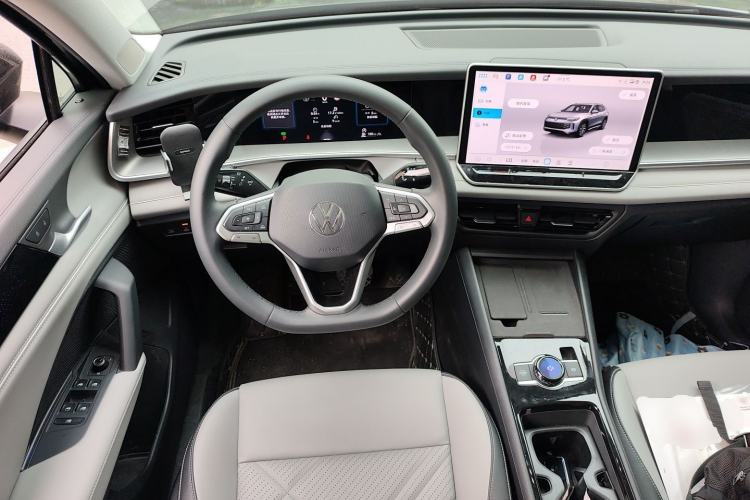 Used Volkswagen Tayron 2025 Tiguan L 330TSI Two-Wheel-Drive Elite