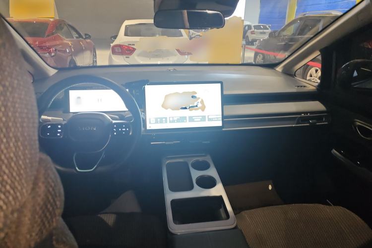 Used AION Y 2023 Plus 610 Enjoy Edition Center Console