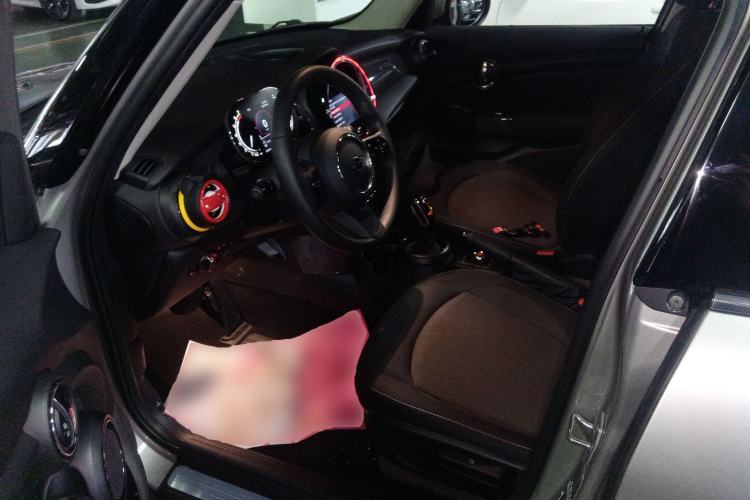 Used MINI 2023 1.5T ONE Five-Door Edition Left Front Seat