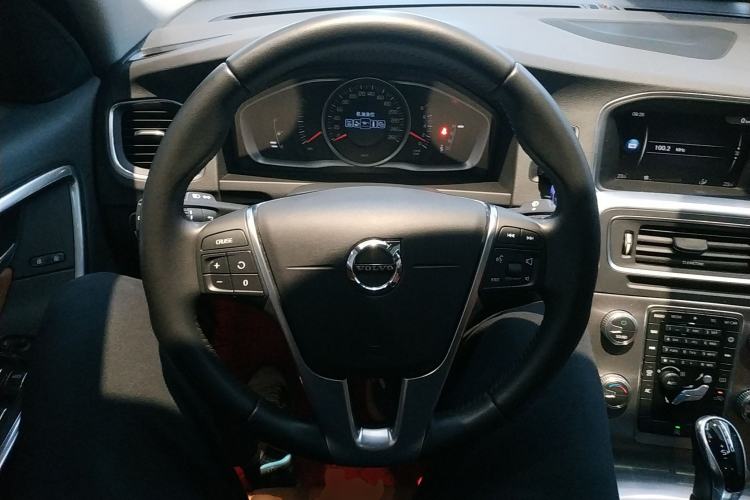 Used Volvo S60 2018 S60L T3 Smart Progress Edition
