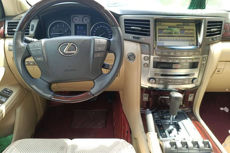 Used Lexus LX 2009 570
