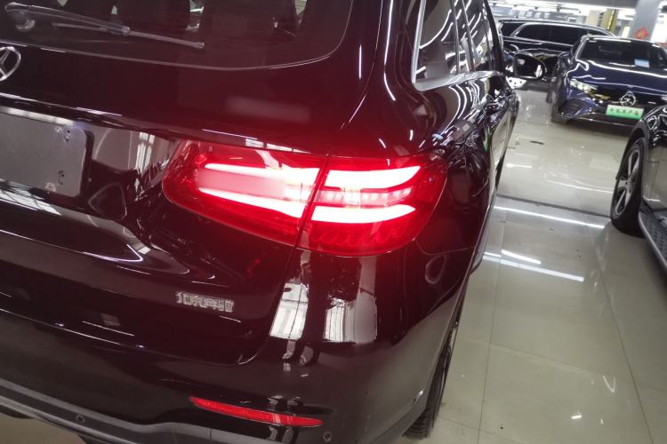 Used Mercedes-Benz GLC 2018 Refreshed GLC 300 4MATIC Dynamic Edition