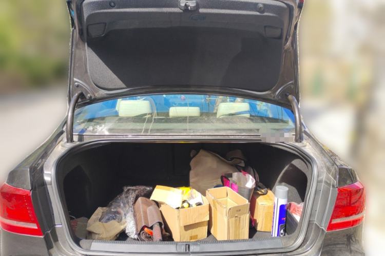 Used Volkswagen Magotan 2013 1.8TSI Luxury Model Trunk