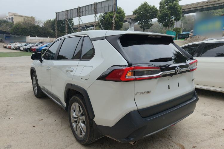 Used Toyota Wildlander 2024 2.0L CVT Two-Wheel Drive Leading Edition