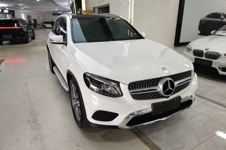 Used Mercedes-Benz GLC 2016 GLC 200 4MATIC Front Right 45 Deg