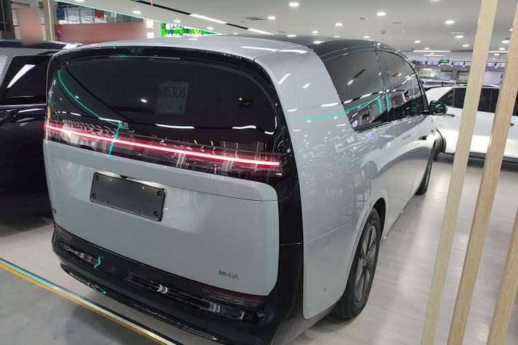 Used Li Auto MEGA 2024 Ultra Model