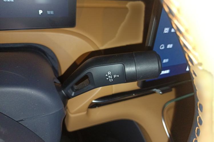 Used Geely Galaxy Galaxy Xingjian 7 EM-i 2025 120km Exploration+ Version