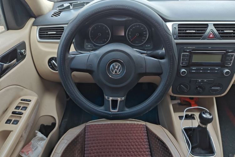 Used Volkswagen Bora 2012 1.6L Manual Fashion Edition
