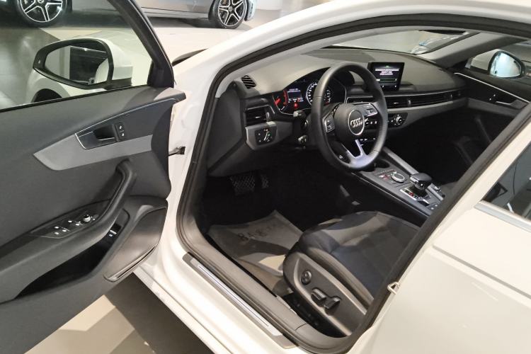 Used Audi A4L 2019 40 TFSI Ambition China VI