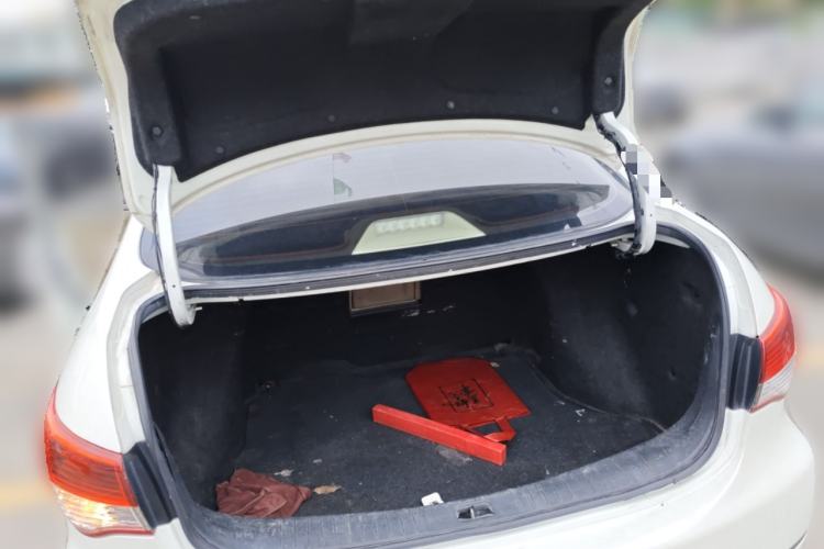 Used Nissan Sylphy 2012 Classic 1.6XE Automatic Comfort Edition Trunk