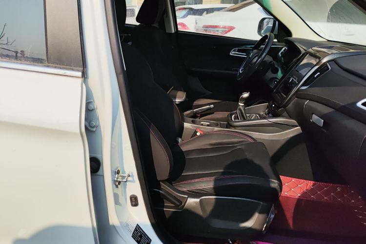 Used SWM X7 2020 2.0L Manual Champion Edition 7 Seats
